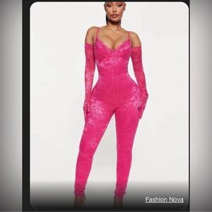 FashionNova Jumpsuit + gloves